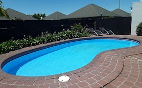 Sundowner Motel